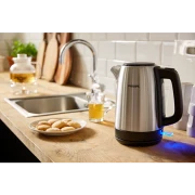 كاتيل كهربائي فيليبس Daily Collection، سعة 1.7 لتر، 2200 واط، فضي - HD9350/90