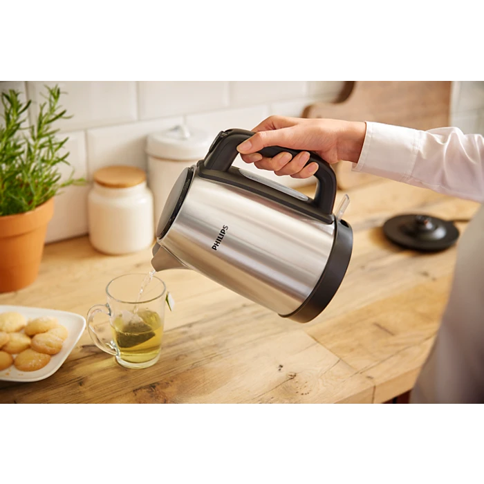 كاتيل كهربائي فيليبس Daily Collection، سعة 1.7 لتر، 2200 واط، فضي - HD9350/90